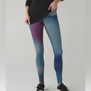 4043 -Lululemon Wunder Under Pant III *Full-On Luon
Cosmic Dot White Multi